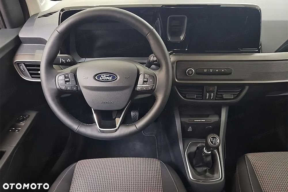 Ford Tourneo Courier - 10
