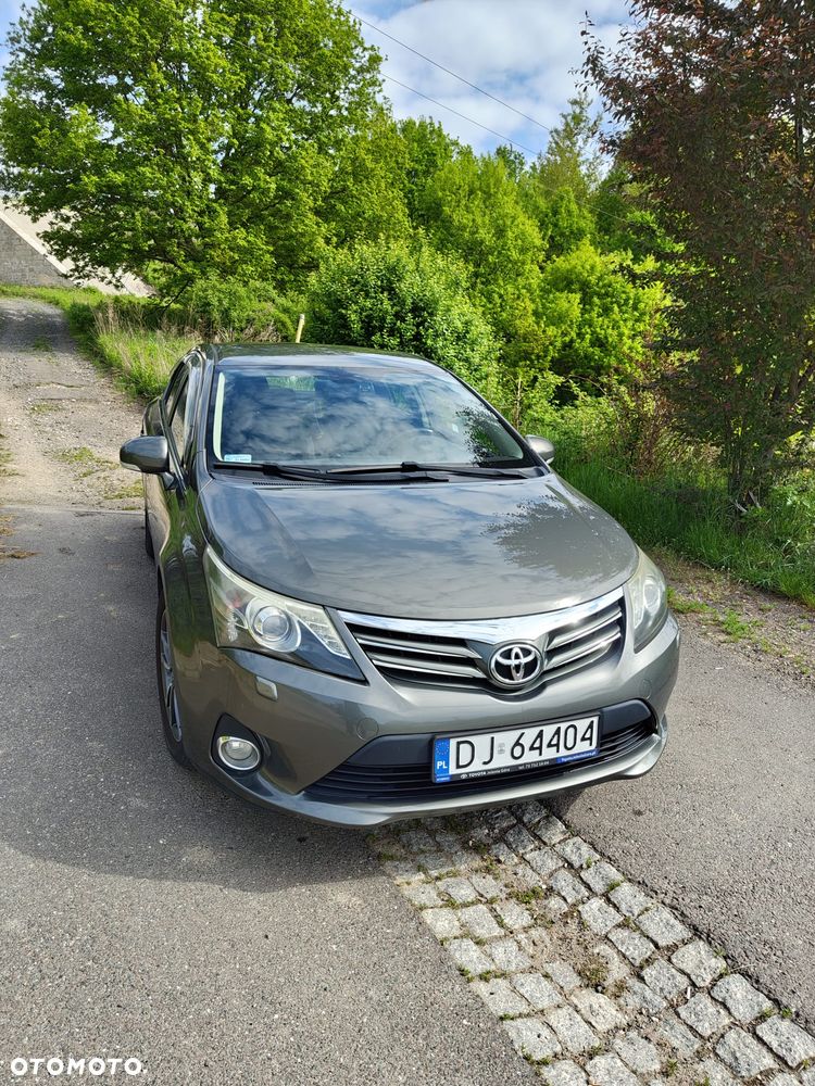 Toyota Avensis - 2