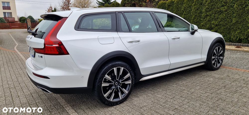 Volvo V60 Cross Country D4 AWD Geartronic Pro - 4