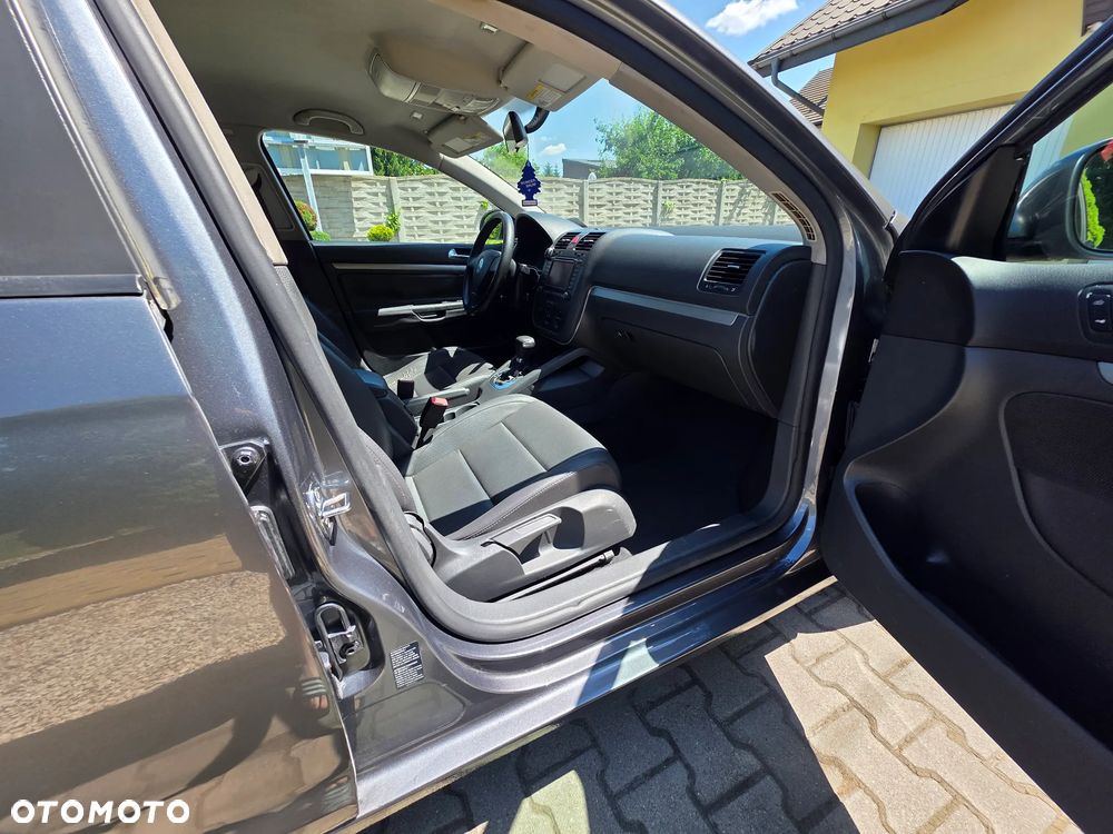 Volkswagen Jetta 2.5 - 5