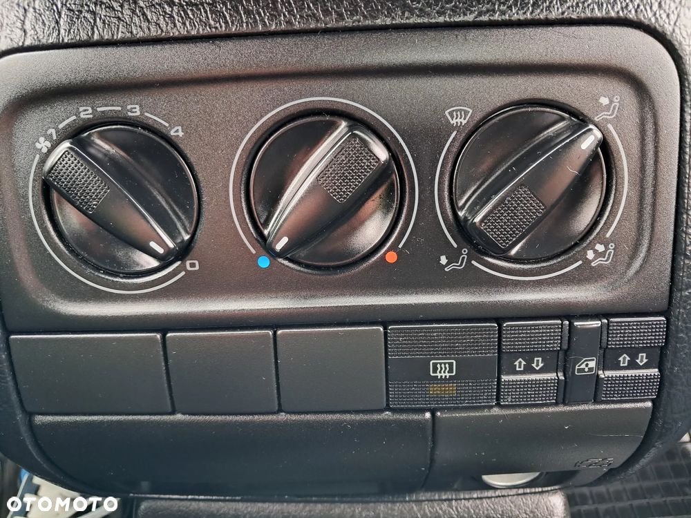 Volkswagen Golf 1.8 / 1.8 C - 16