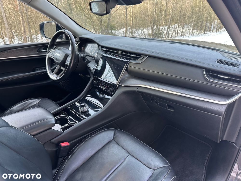 Jeep Grand Cherokee - 18