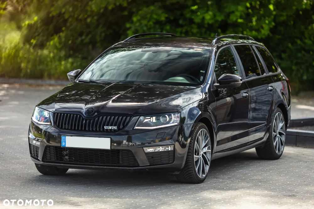 Skoda Octavia 2.0 TDI DSG RS - 3