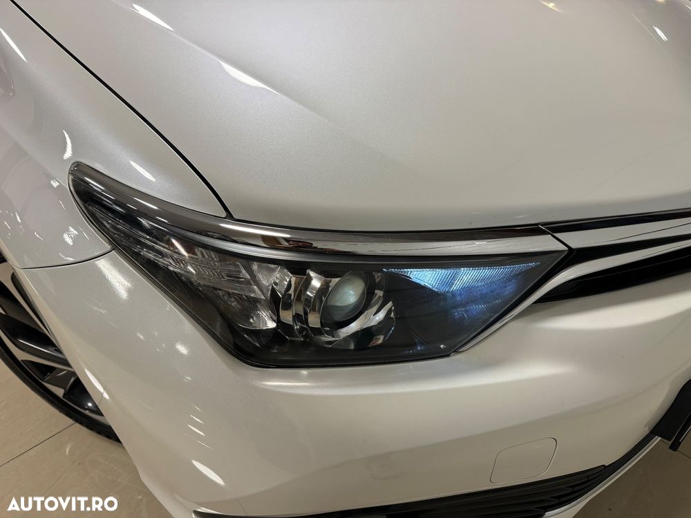 Toyota Auris 1.8 VVT-i Hybrid Automatik Touring Sports Team Deutschland - 30