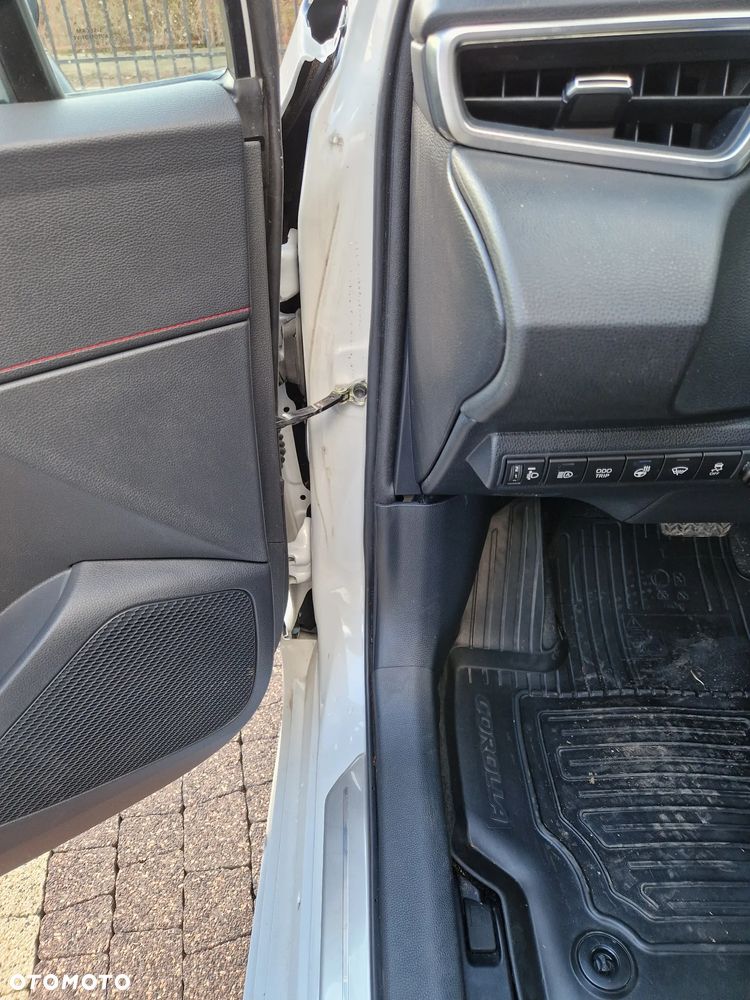 Toyota Corolla 2.0 Hybrid GR Sport Dynamic - 19