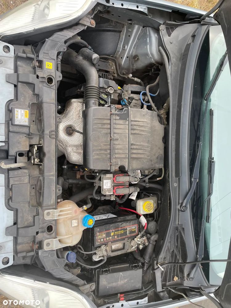 Fiat Grande Punto - 15