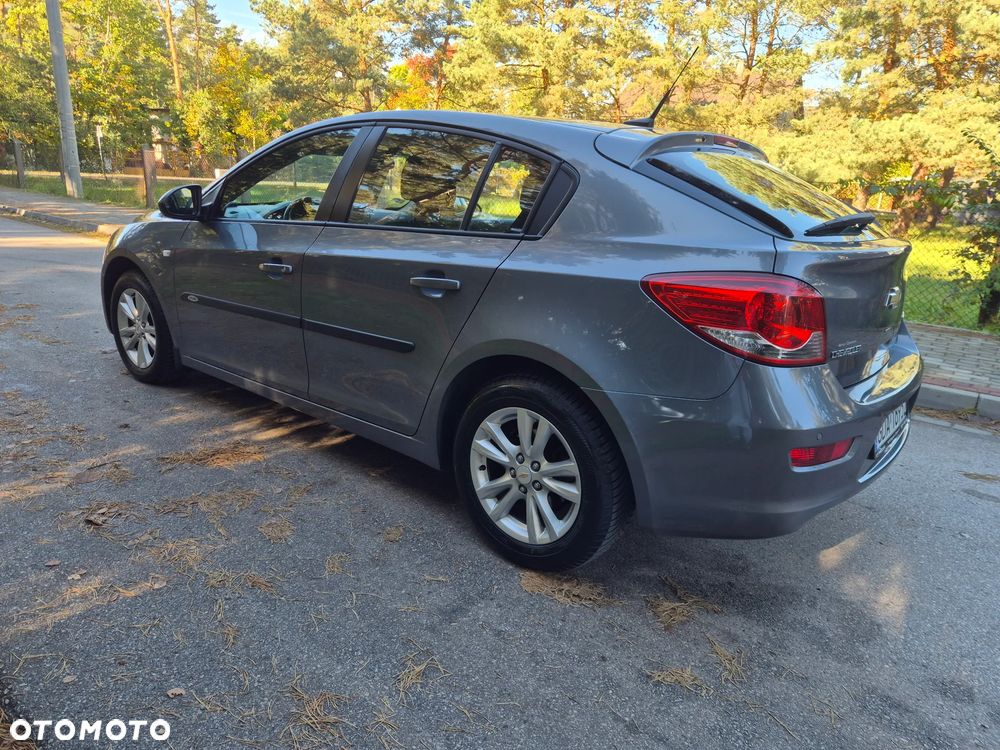 Chevrolet Cruze - 17