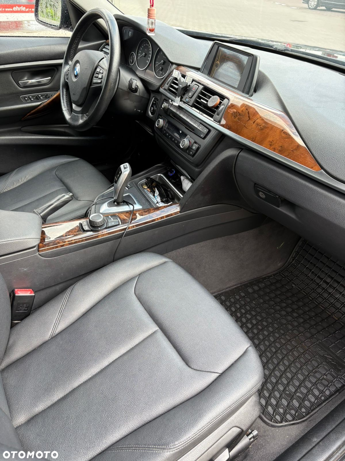 BMW Seria 3 320i - 6
