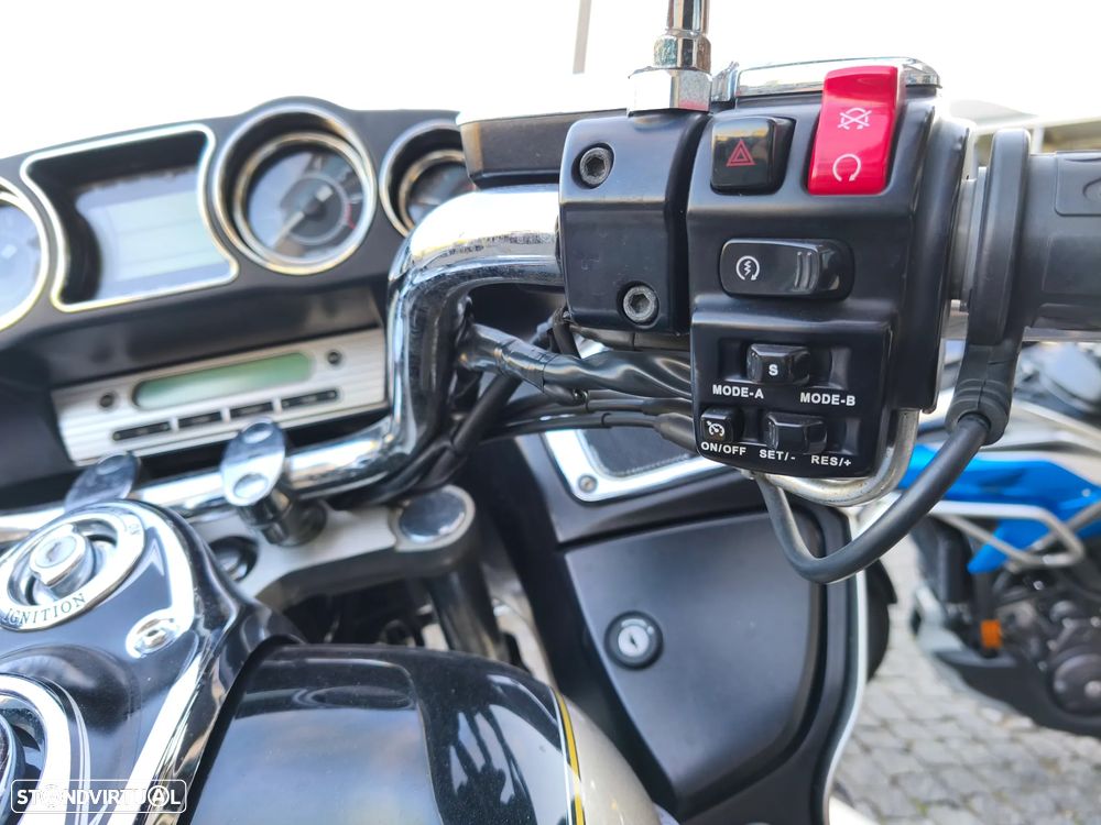 Kawasaki VN 1700 VOYAGER - 11