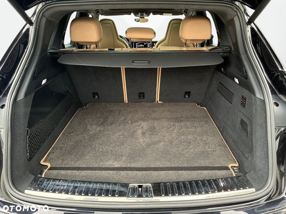 Porsche Cayenne - 17