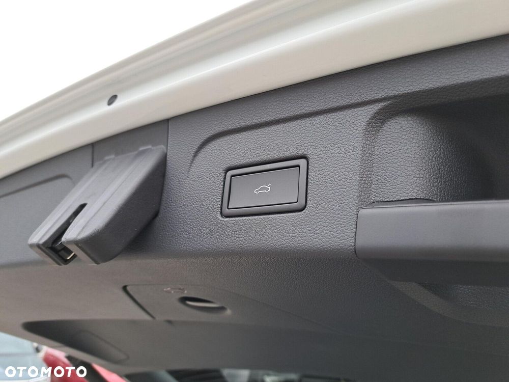 Volkswagen Touran - 20