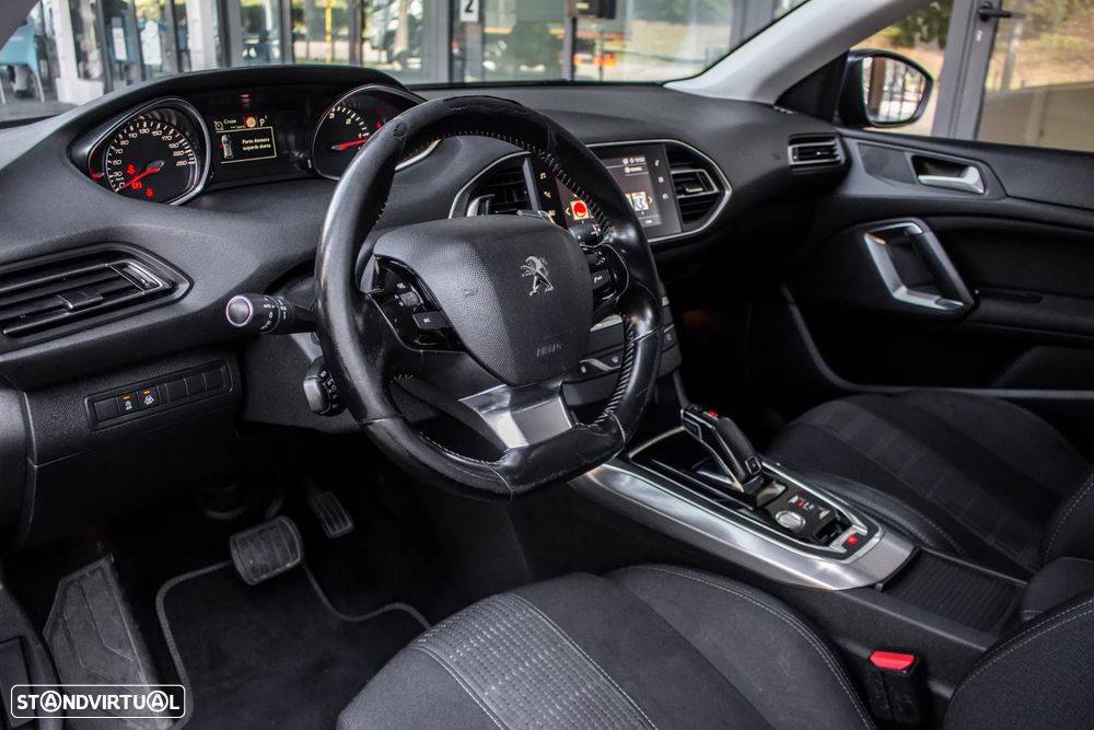 Peugeot 308 SW BlueHDi 130 EAT8 Stop & Start Allure - 20