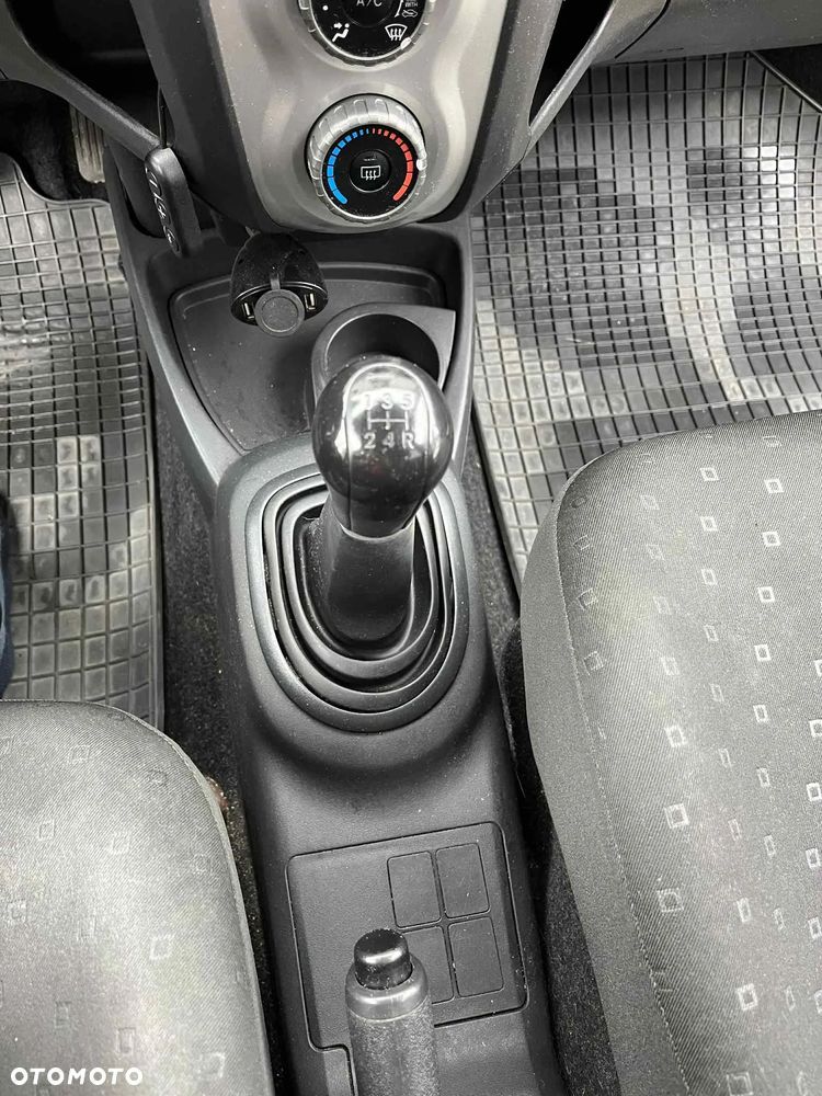 Toyota Yaris 1.4 D-4D Luna - 10
