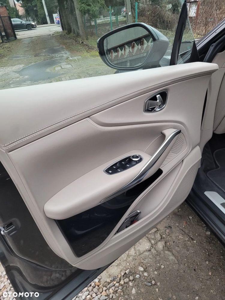 Aston Martin DBX707 - 12