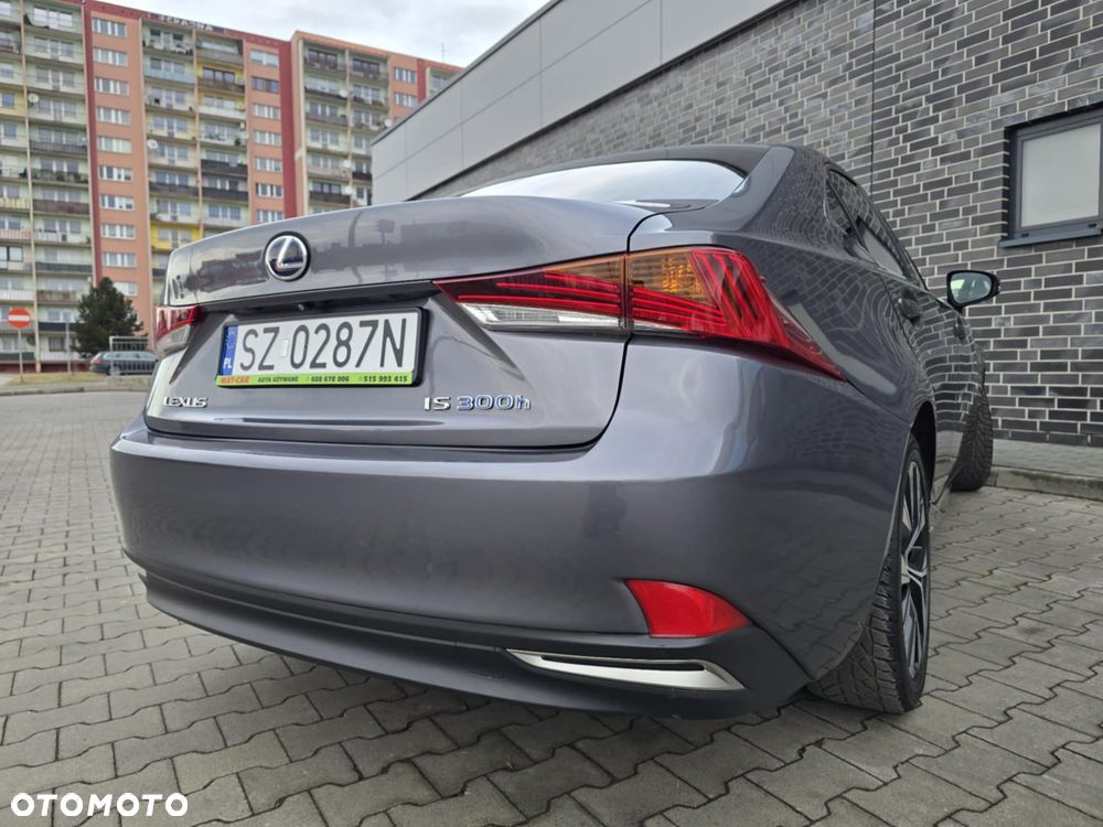 Lexus IS 300h F Sport EU6 - 11