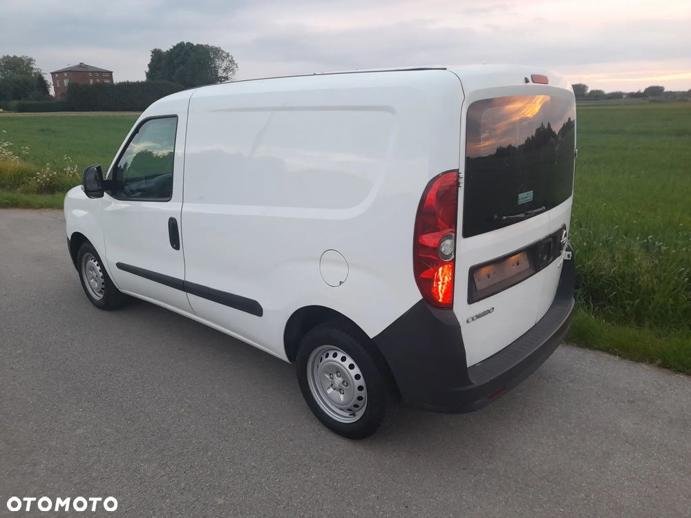 Opel Combo - 8