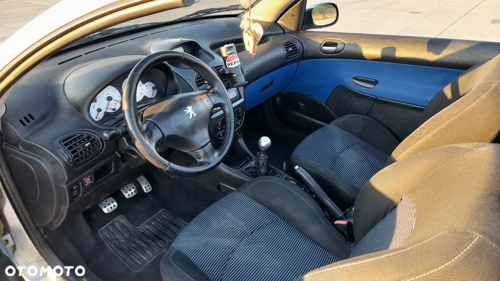 Peugeot 206 CC 1.6 - 19