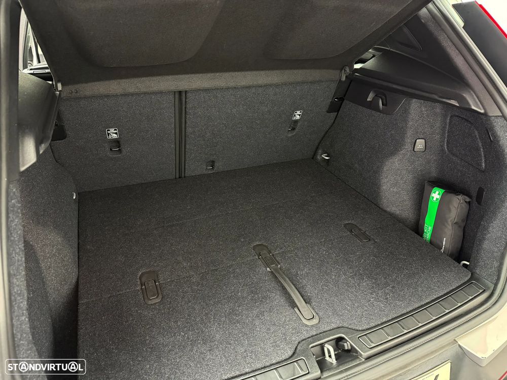 Volvo XC 40 1.5 T2 Essential Auto - 12