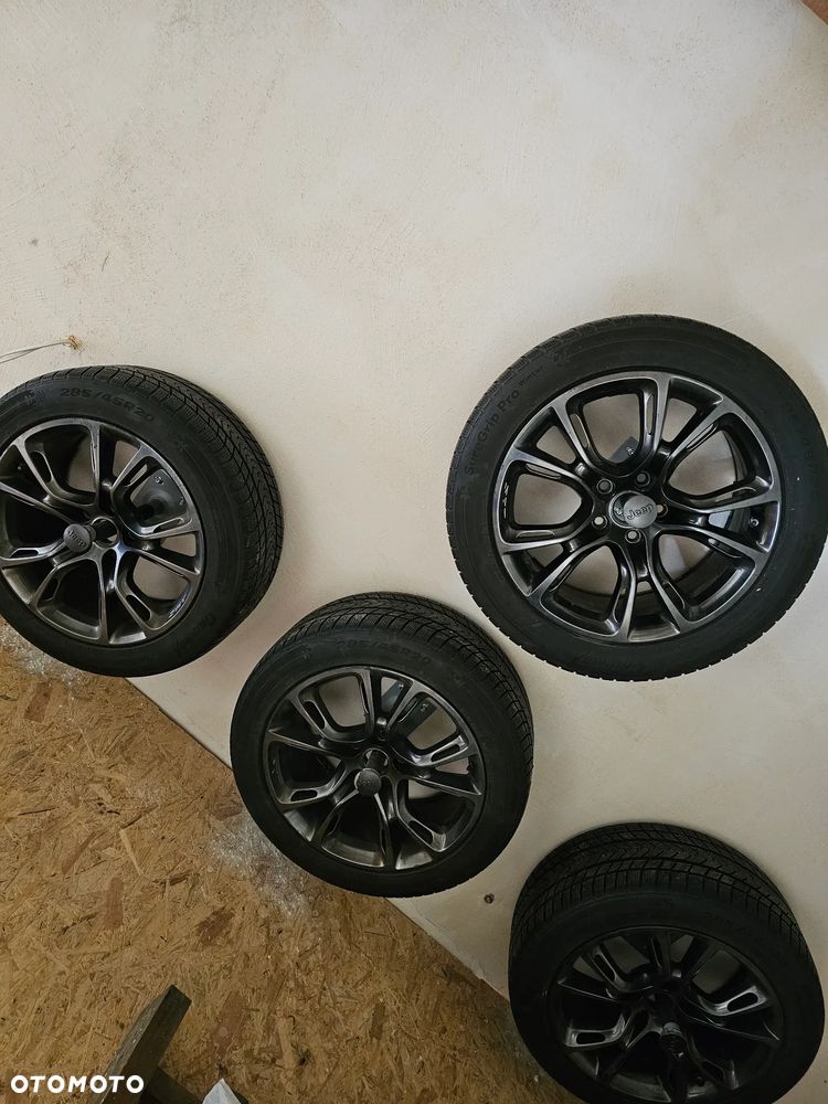 Jeep Grand Cherokee - 18