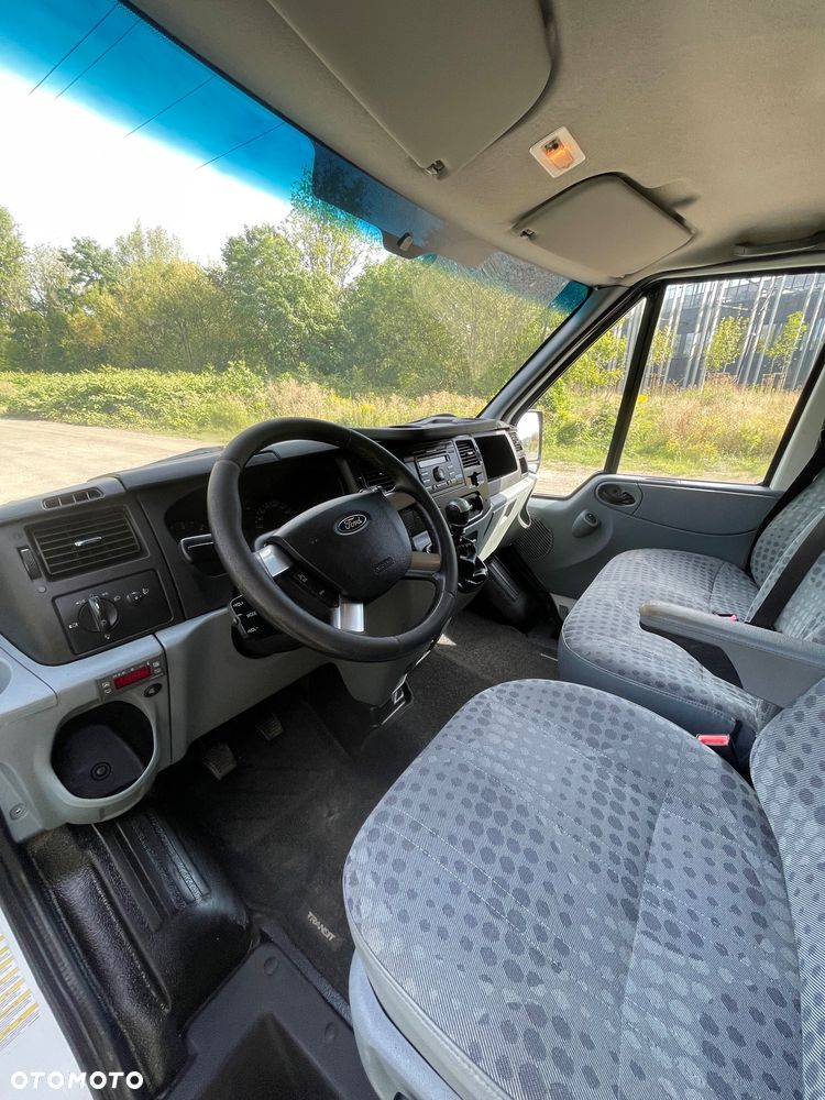 Ford Transit - 19