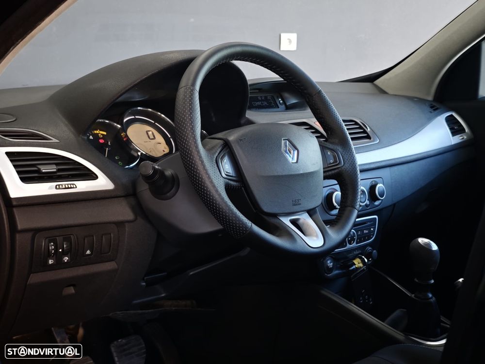 Renault Mégane Sport Tourer 1.5 dCi Dynamique S - 16