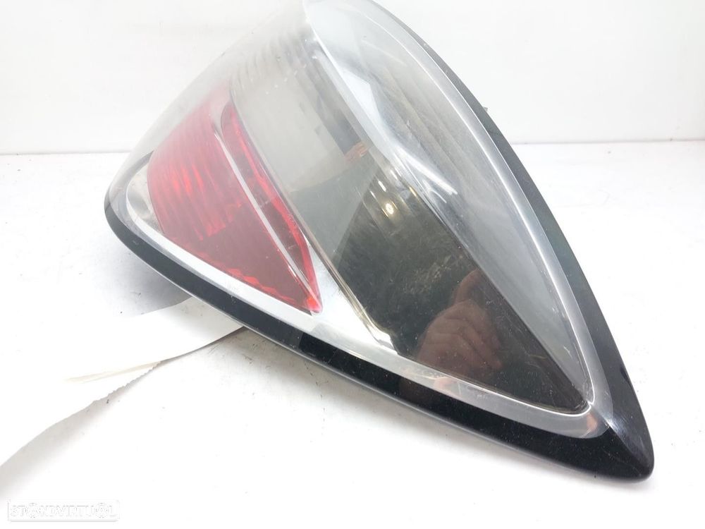 FAROLIM TRASEIRO DIREITO OPEL ASTRA H GTC 2005 -24451834 - 1