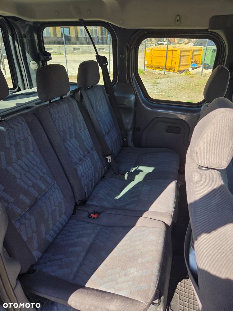 Ford Tourneo Connect - 9