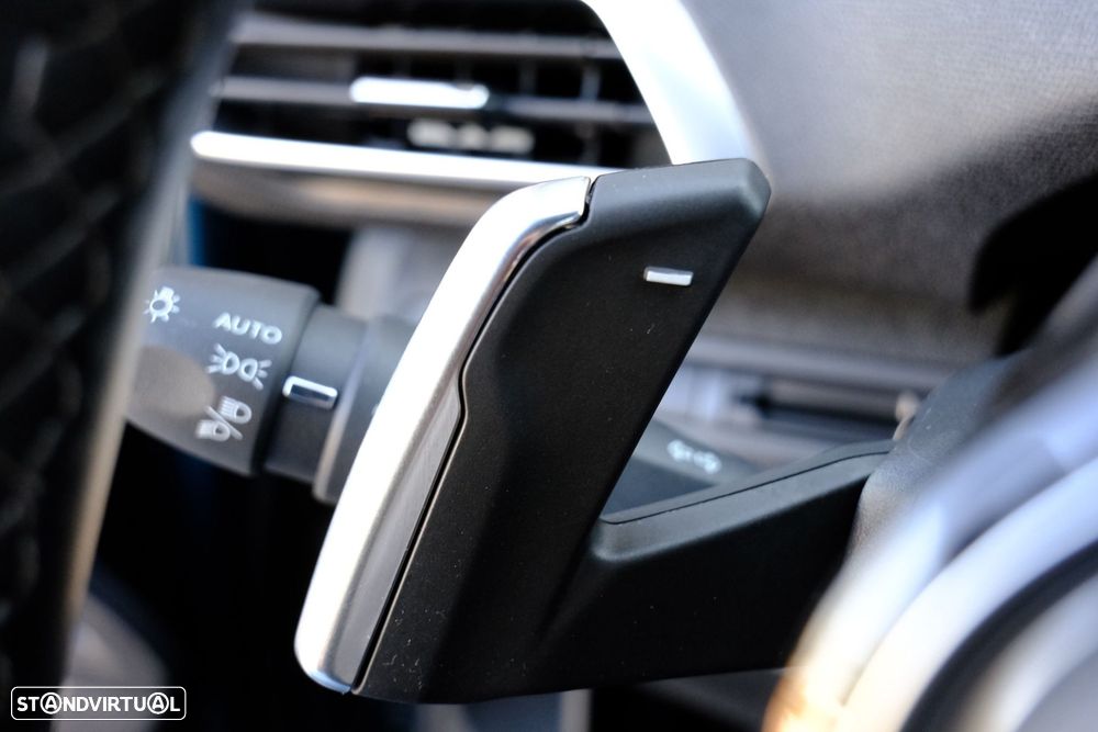 Peugeot 5008 1.2 PureTech Allure EAT8 - 21