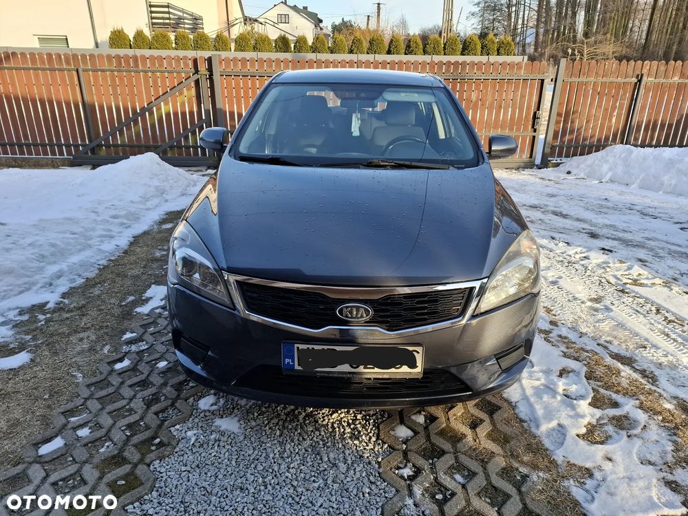 Kia Ceed - 1