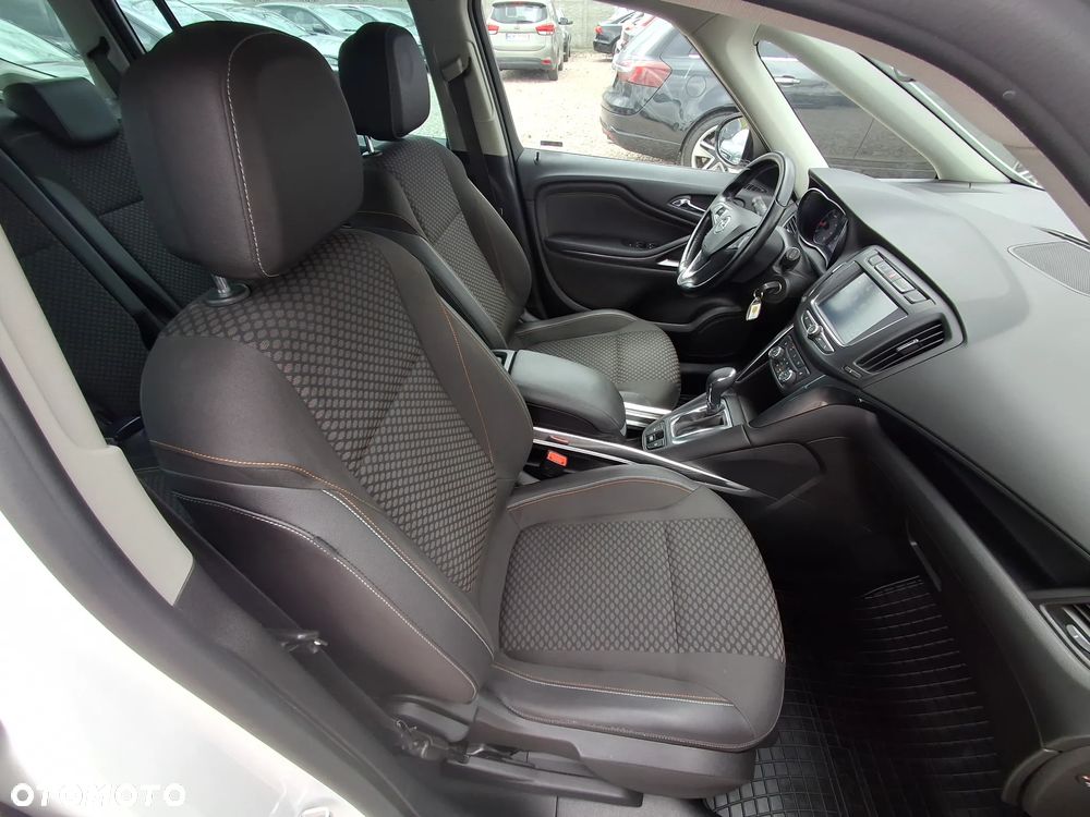 Opel Zafira Tourer 1.6 SIDI Turbo Innovation - 15
