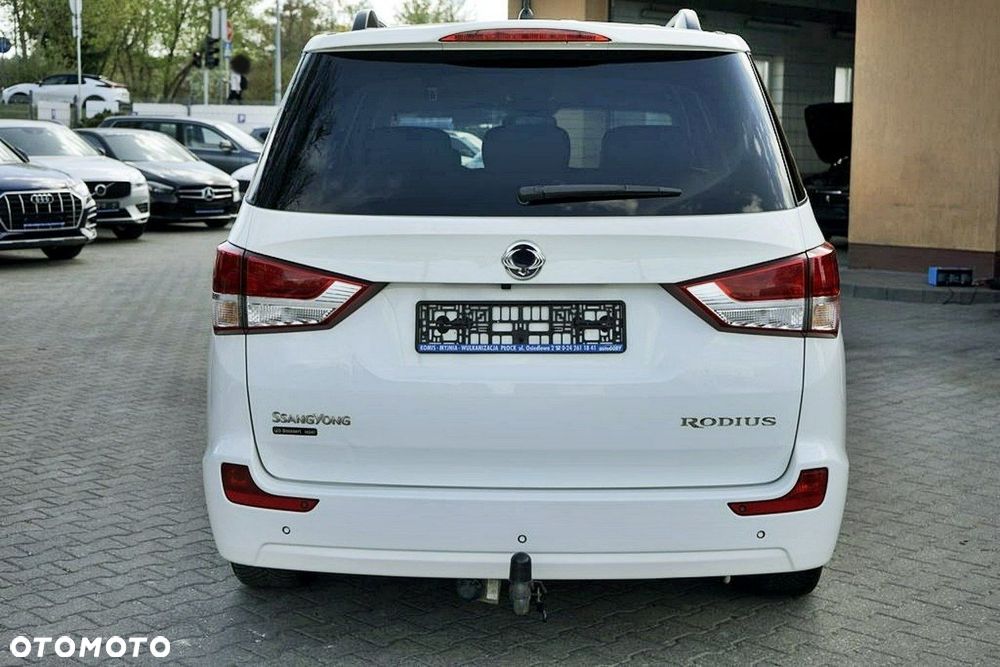 SsangYong/KGM Rodius - 5