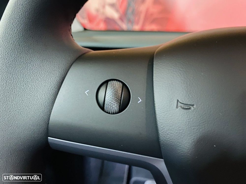 Tesla Model Y Tração Traseira - 15