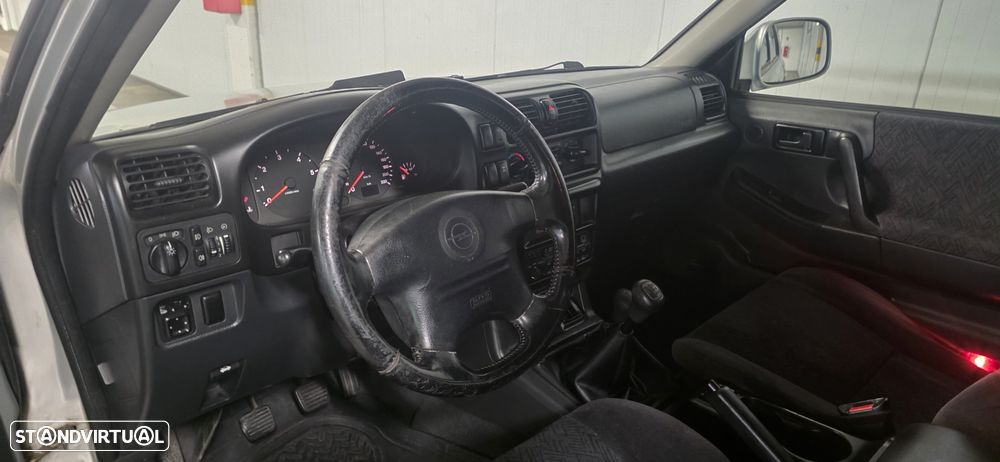 Opel Frontera 2.2 DTi - 12