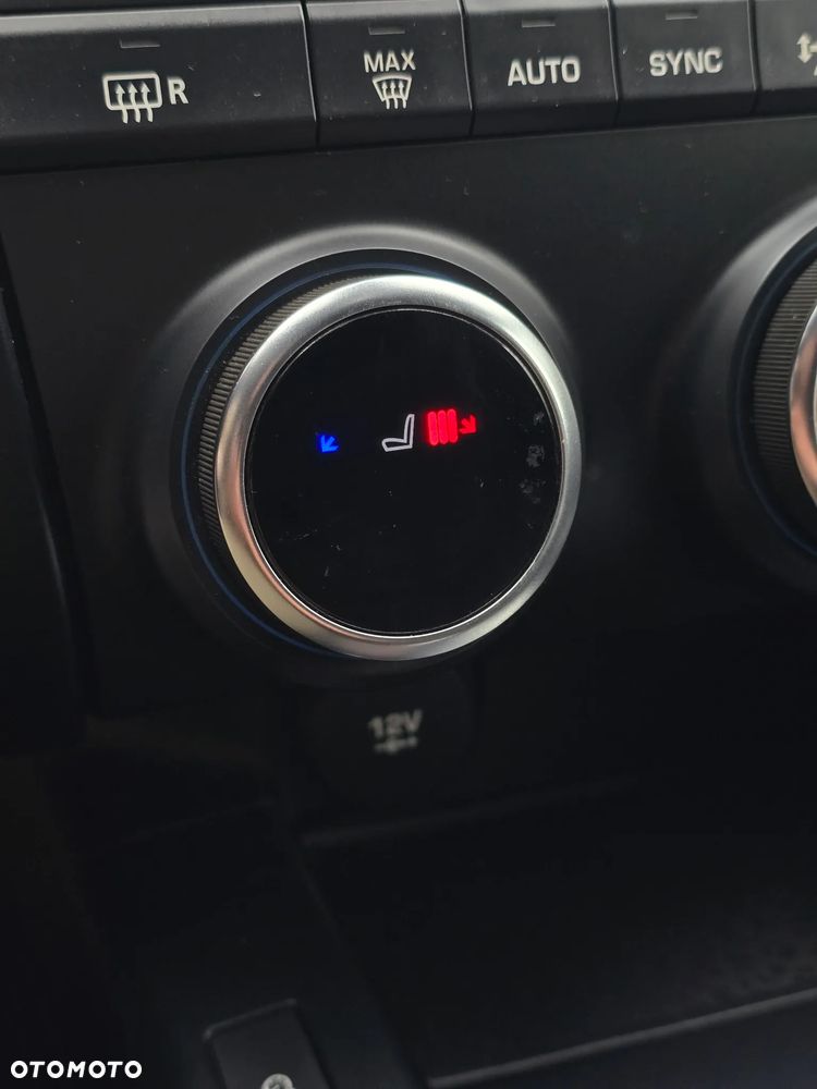 Jaguar E-Pace P250 AWD R-Dynamic - 30