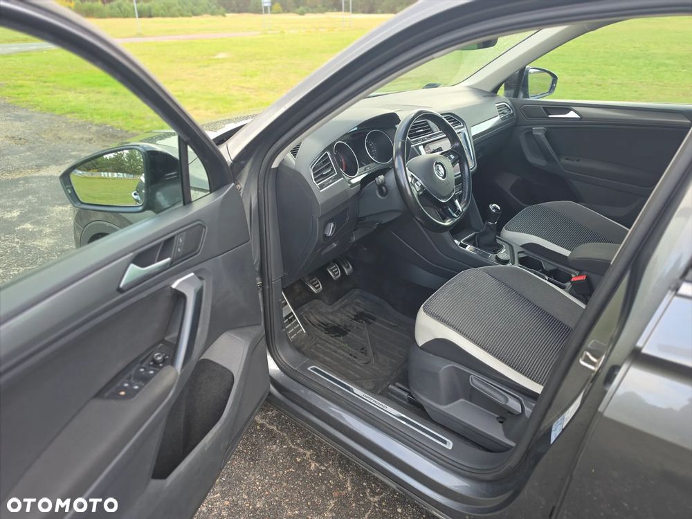 Volkswagen Tiguan - 16