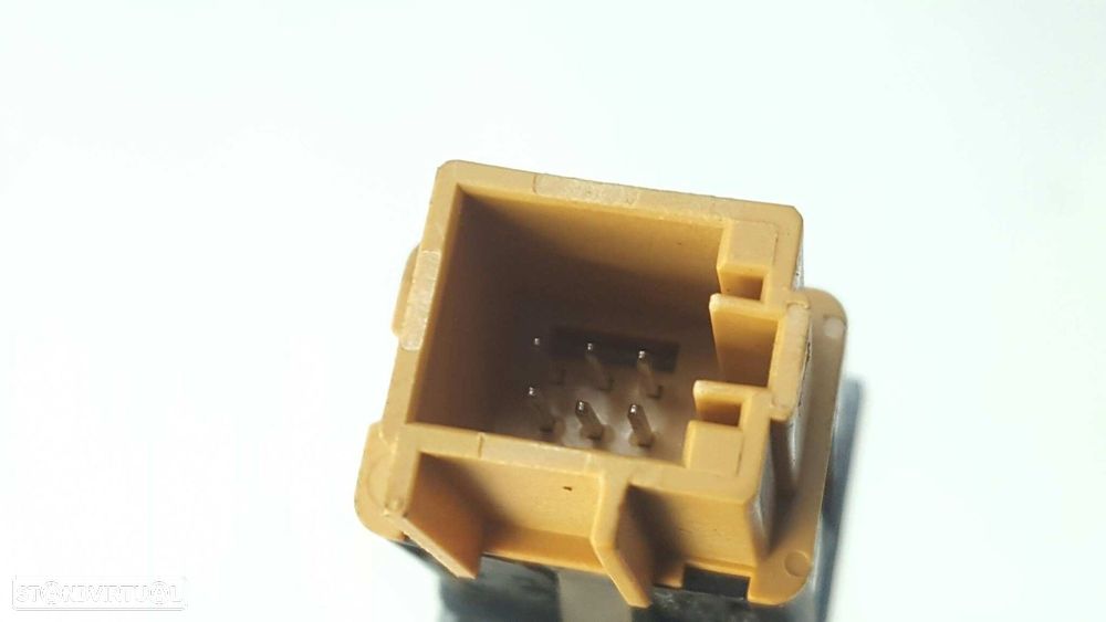 INSERIR INTERRUPTOR DE PARADA VOLKSWAGEN CADDY OCIO EDITION BMT - 2