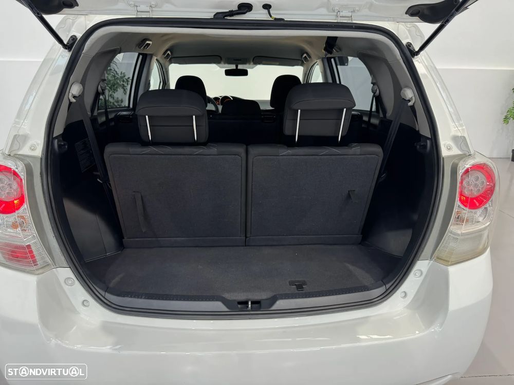 Toyota Verso 2.0 D-4D Executive - 28