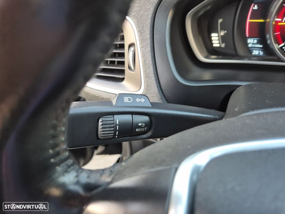 Volvo V40 1.6 D2 Eco Momentum - 21