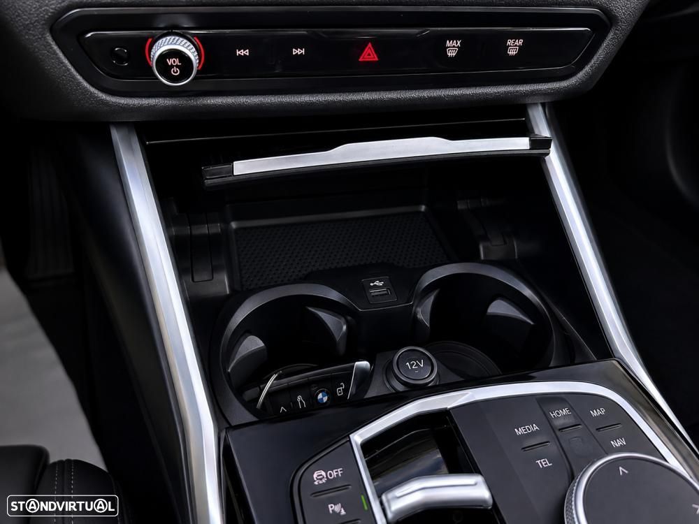 BMW i4 eDrive35 - 39