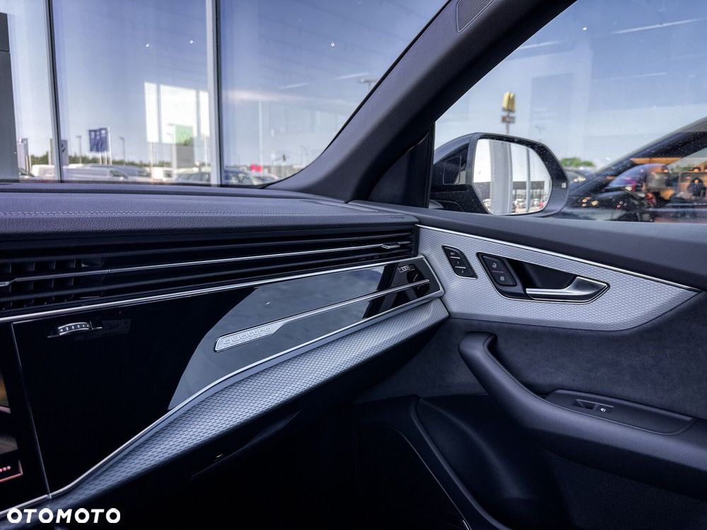 Audi Q8 - 36