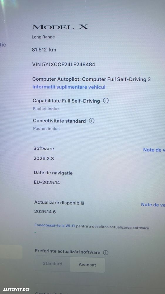 Tesla Model X - 12