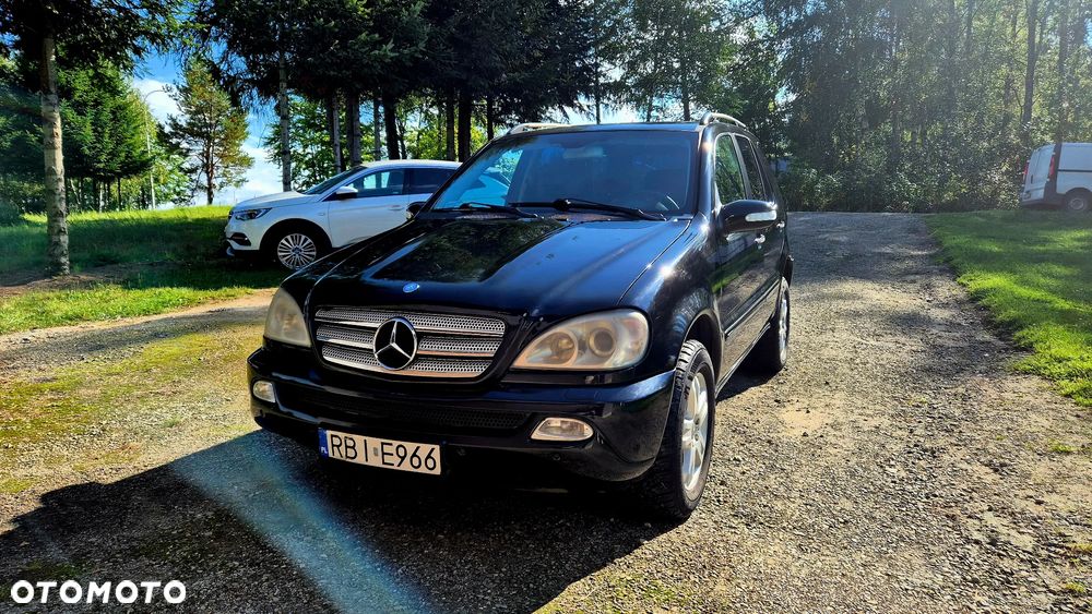 Mercedes-Benz ML - 4
