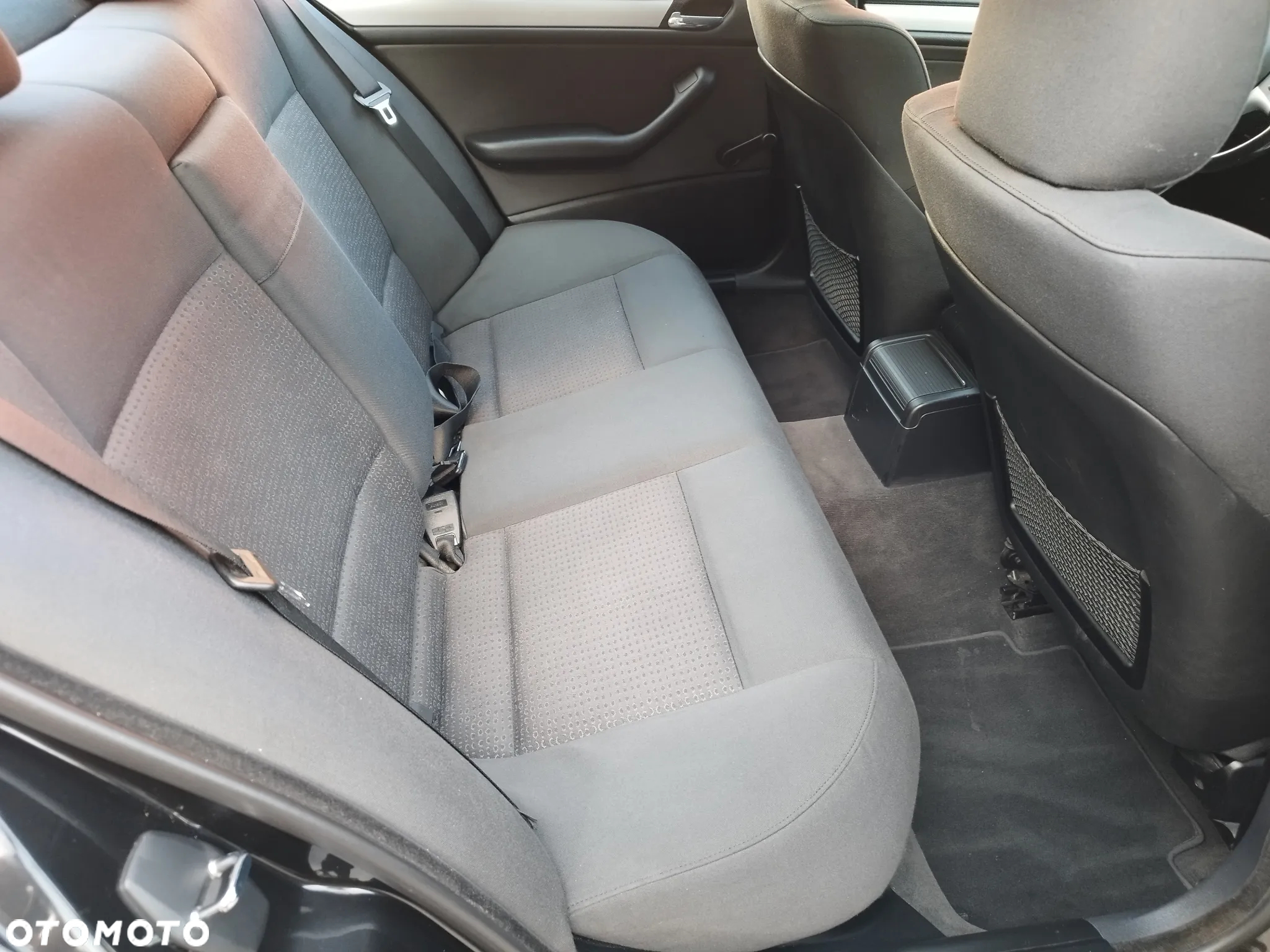 BMW Seria 3 - 32