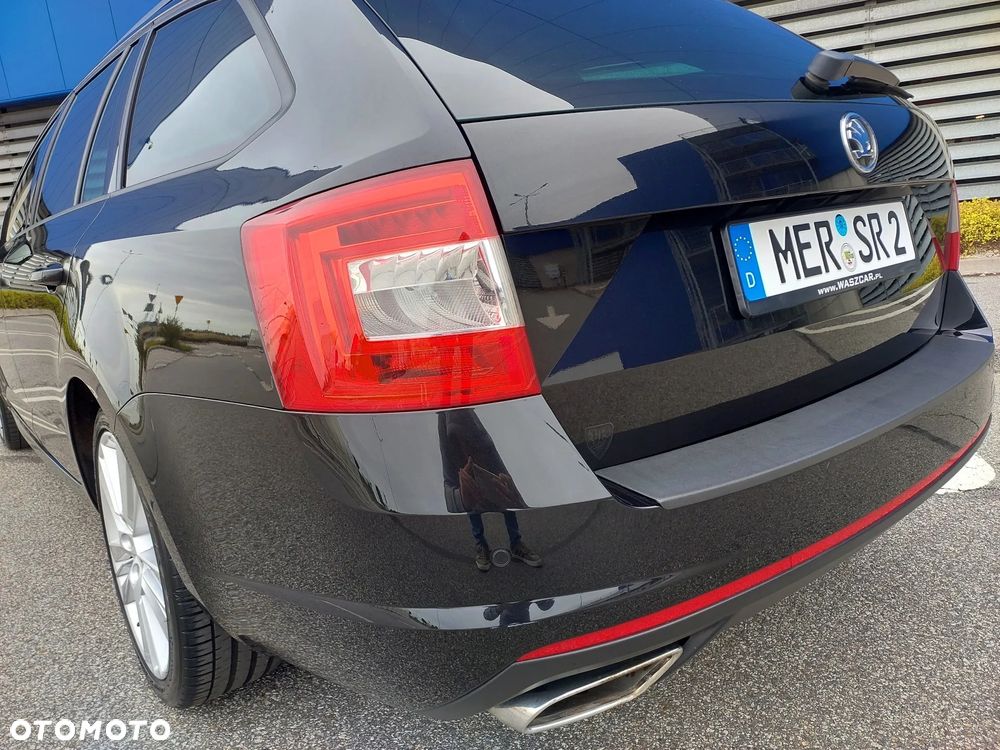 Skoda Octavia 2.0 TDI DSG RS - 14
