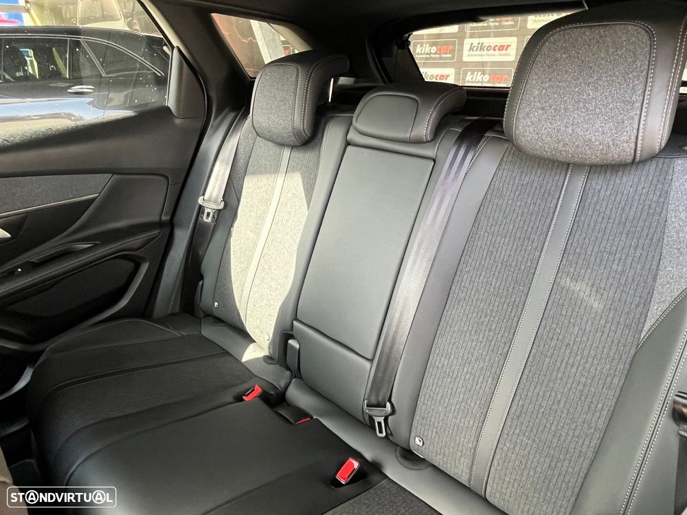 Peugeot 3008 1.5 BlueHDi GT EAT8 - 51
