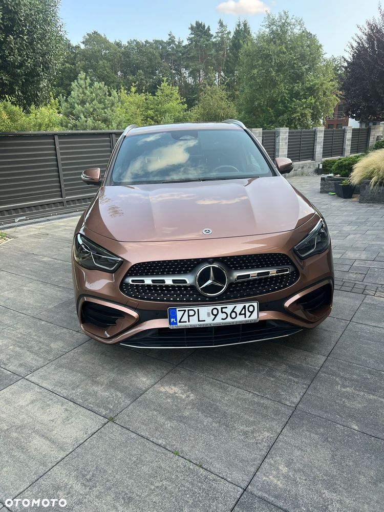 Mercedes-Benz GLA 200 AMG Line - 2