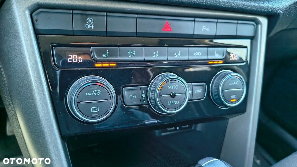 Volkswagen T-Roc - 27