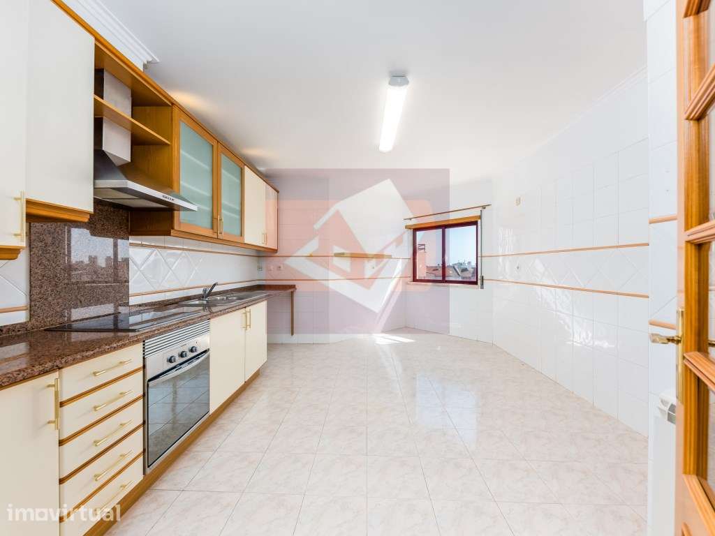 Apartamento T2 na Ramada com parqueamento - Grande imagem: 4/23