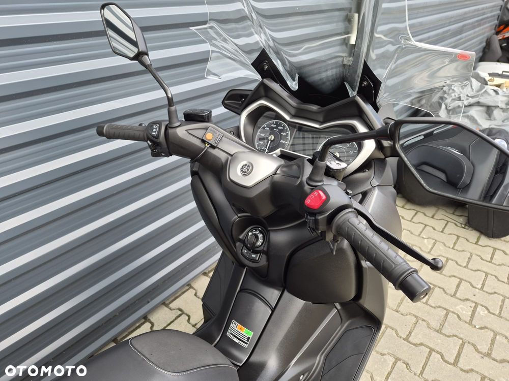 Yamaha X-max - 8