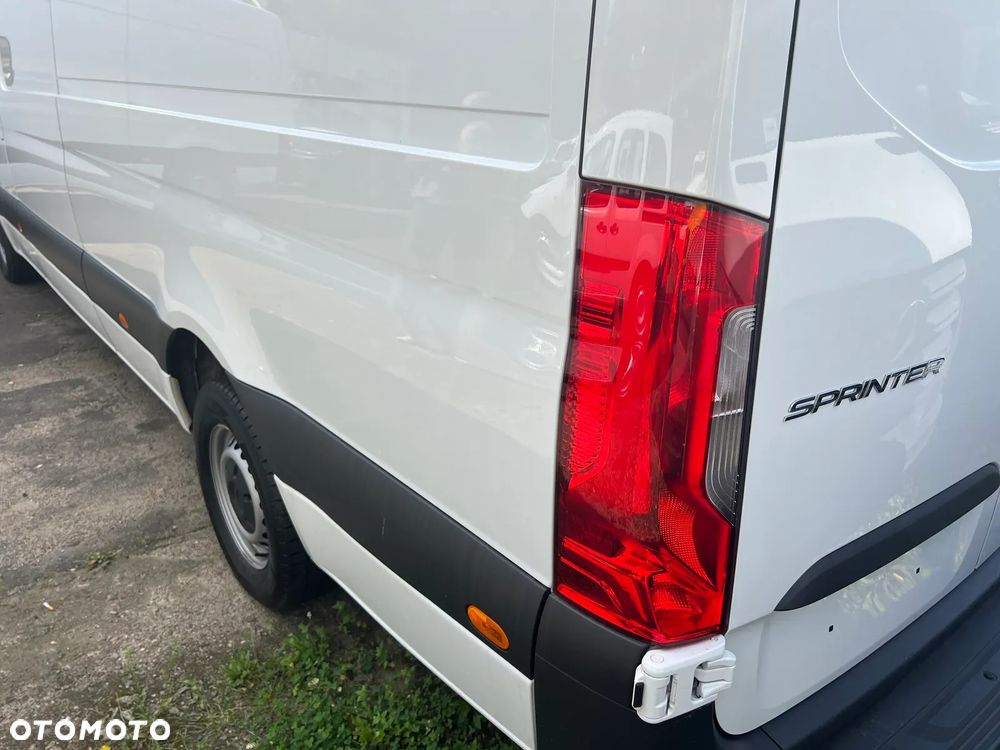Mercedes-Benz Sprinter - 6